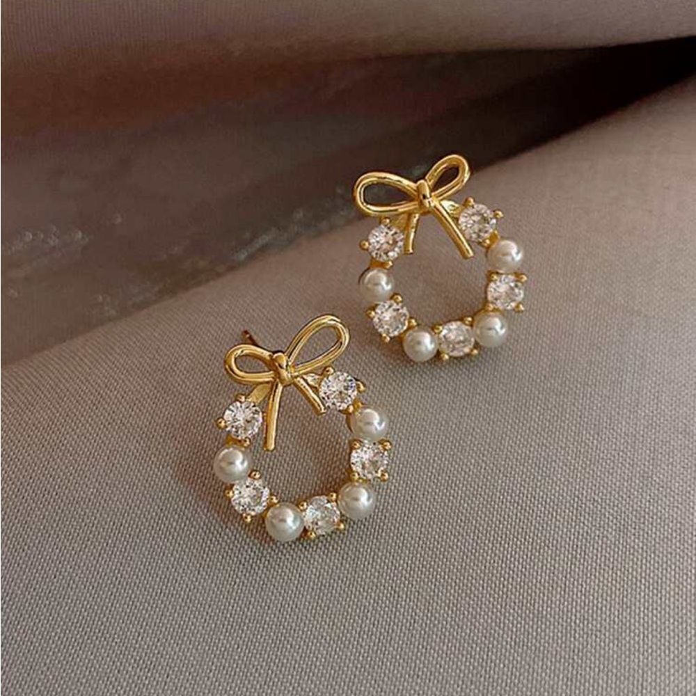 5/$25  BOW STUDS - Picture 3 of 5